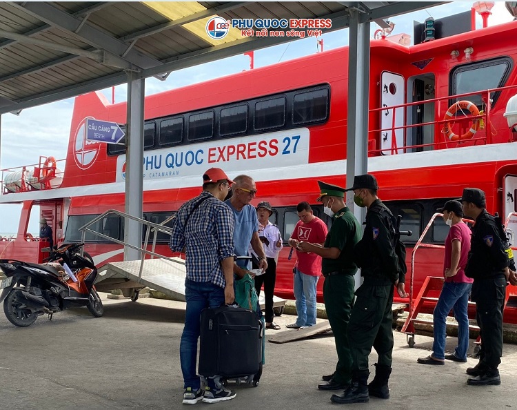 Những Câu Hỏi Thường Gặp Khi Đặt Vé Tàu Phú Quốc